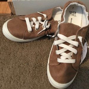 NWT Time and Tru scruch back slip on sneakers